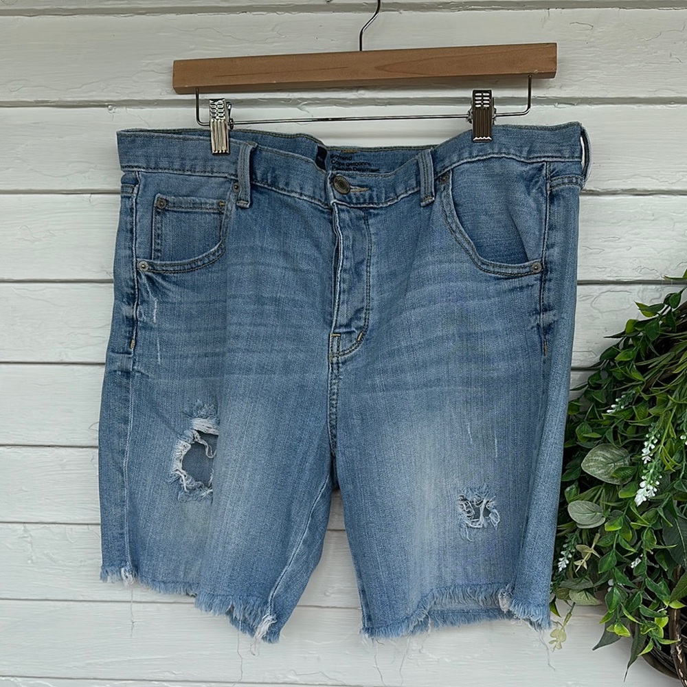 Stretchy Distressed Medium Light Wash Jean Boyfriend Shorts